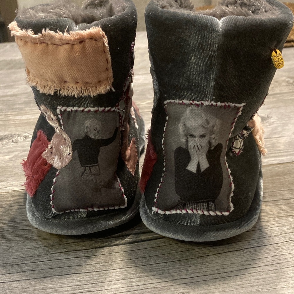 “Clochard de Luxe” shoes with Graphic Patches - Picture 7 of 12